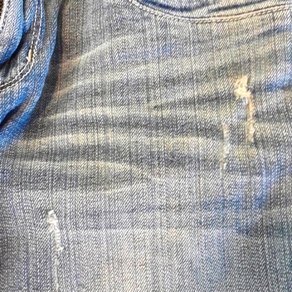 Bullhead Sz 1 Distressed Modest Denim Shorts - Picture 7 of 11